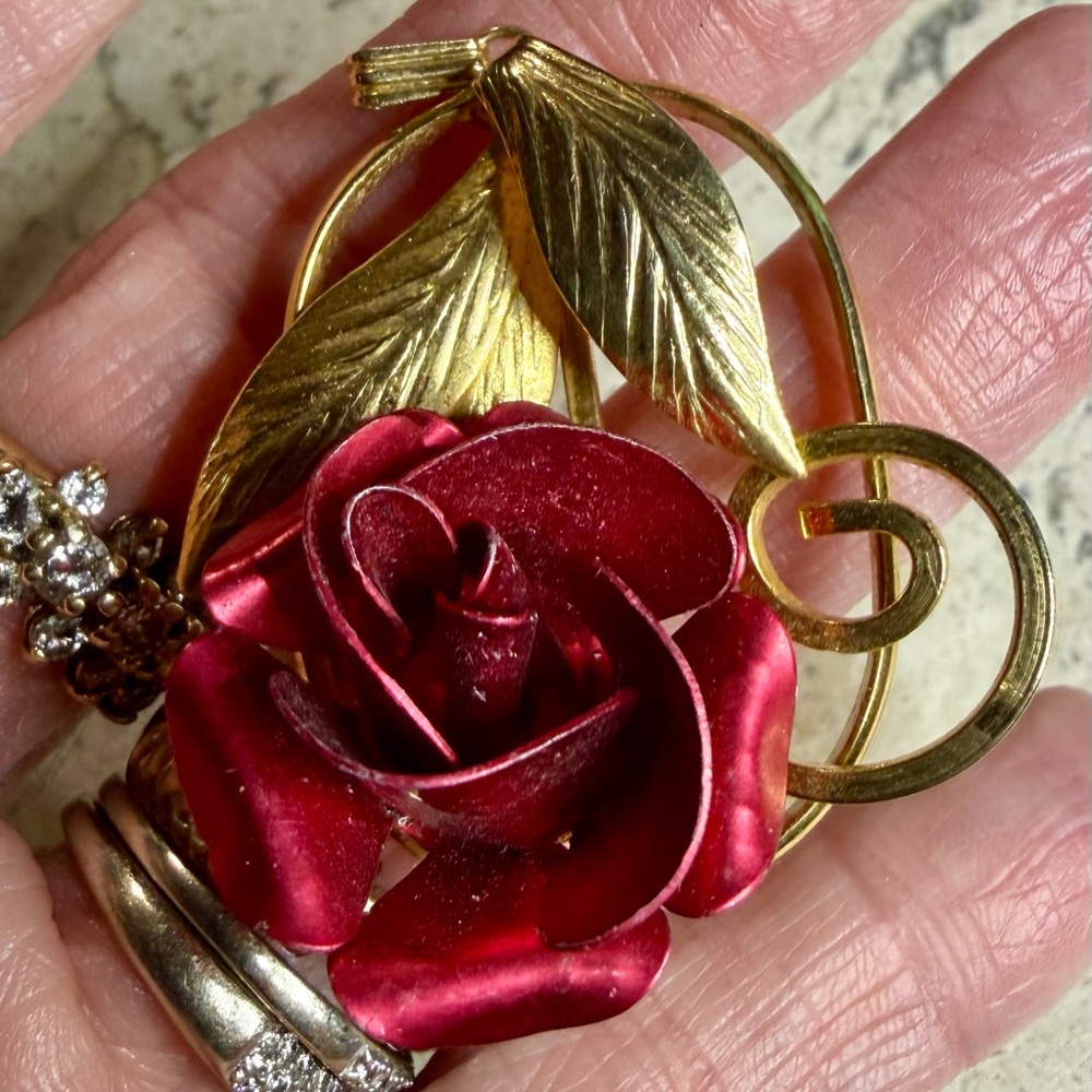Vintage Elegant Gold & Red Rose Pendant Only - image 2